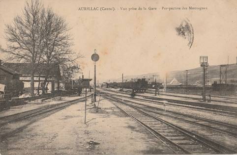 Delcampe - 15 - AURILLAC - Vue Prise De La Gare - Perspective Des Montagnes - Aurillac