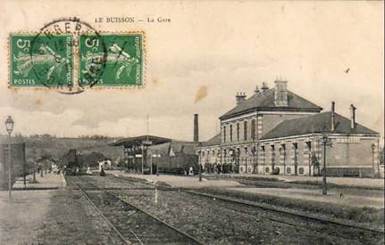 Delcampe - D24   LE BUISSON   La Gare   ..........   Vue Intrieure   LE BUISSON DE CADOUIN   ......   CABANS - Autres & Non Classs